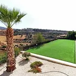 Two Br, Pool, Smart Tv, Wi-fi, Dishwasher & Washer * Peyia