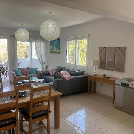 Two Br, Pool, Smart Tv, Wi-fi, Dishwasher & Washer