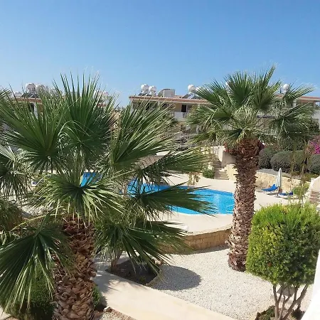 Two Br, Pool, Smart Tv, Wi-fi, Dishwasher & Washer Apartment *