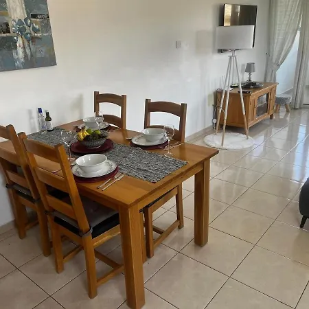 Two Br, Pool, Smart Tv, Wi-fi, Dishwasher & Washer Apartment