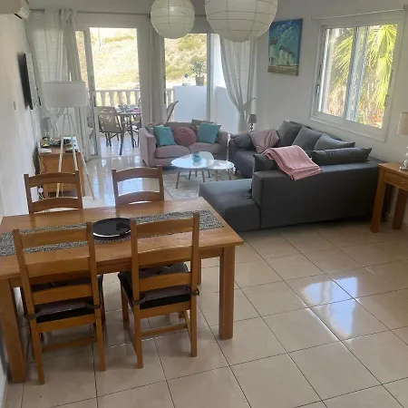 Two Br, Pool, Smart Tv, Wi-fi, Dishwasher & Washer * Peyia