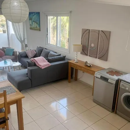 Two Br, Pool, Smart Tv, Wi-fi, Dishwasher & Washer Lägenhet *